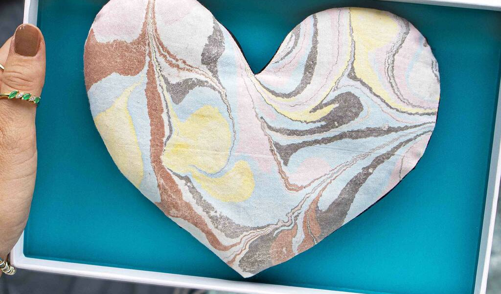 original_heart-shaped-aromatherapy-eye-pillow